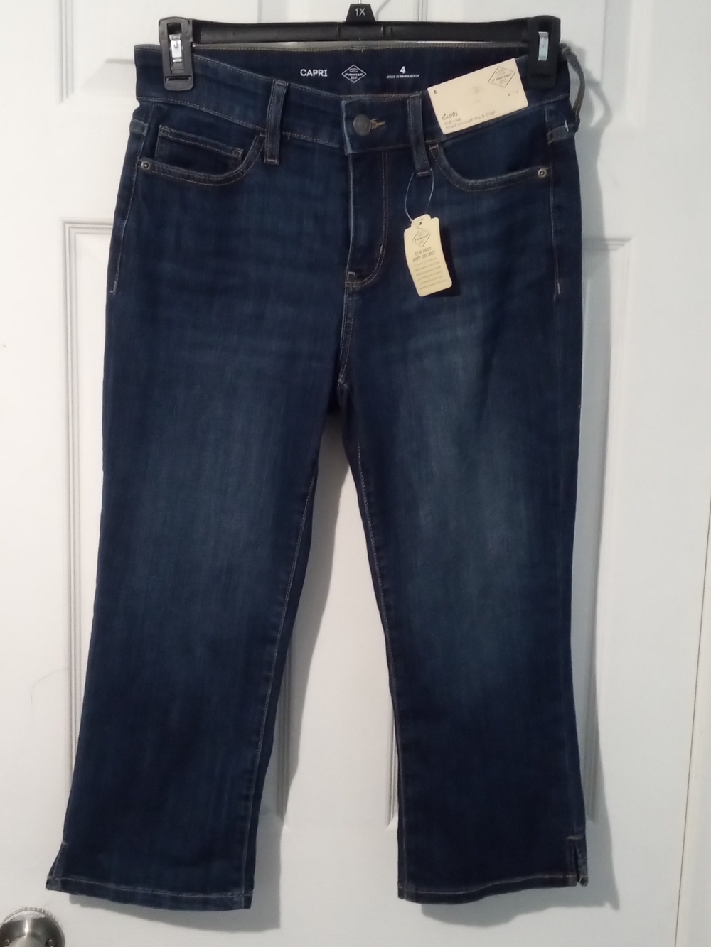 St. John's Bay Dark Indigo Capri Jeans